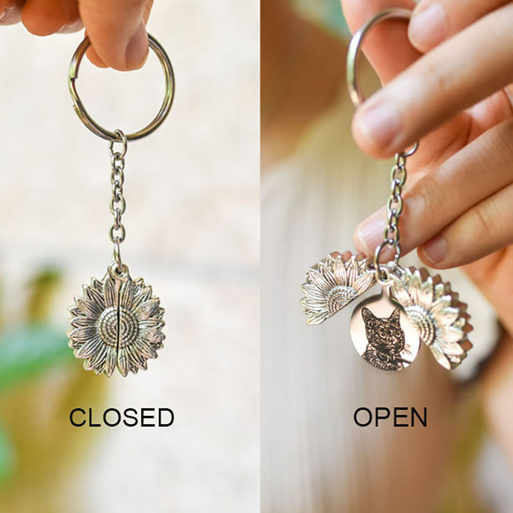 Pet Portrait Name Keychain,Vintage Sunflower Keychain, Custom Pet Portrait Keychain, Personalized Gifts, Pet Memorial Keychain